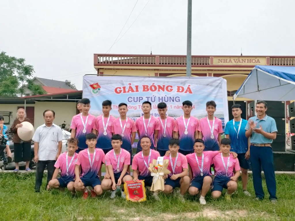 Thôn Đông Thắng tổ chức giải bóng đá Tứ Hùng năm 2024